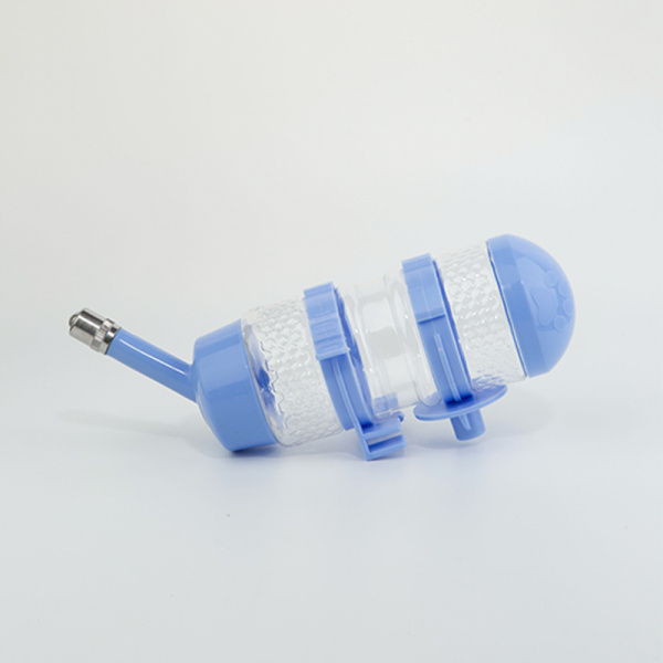 蓝色 挂式喂水壶